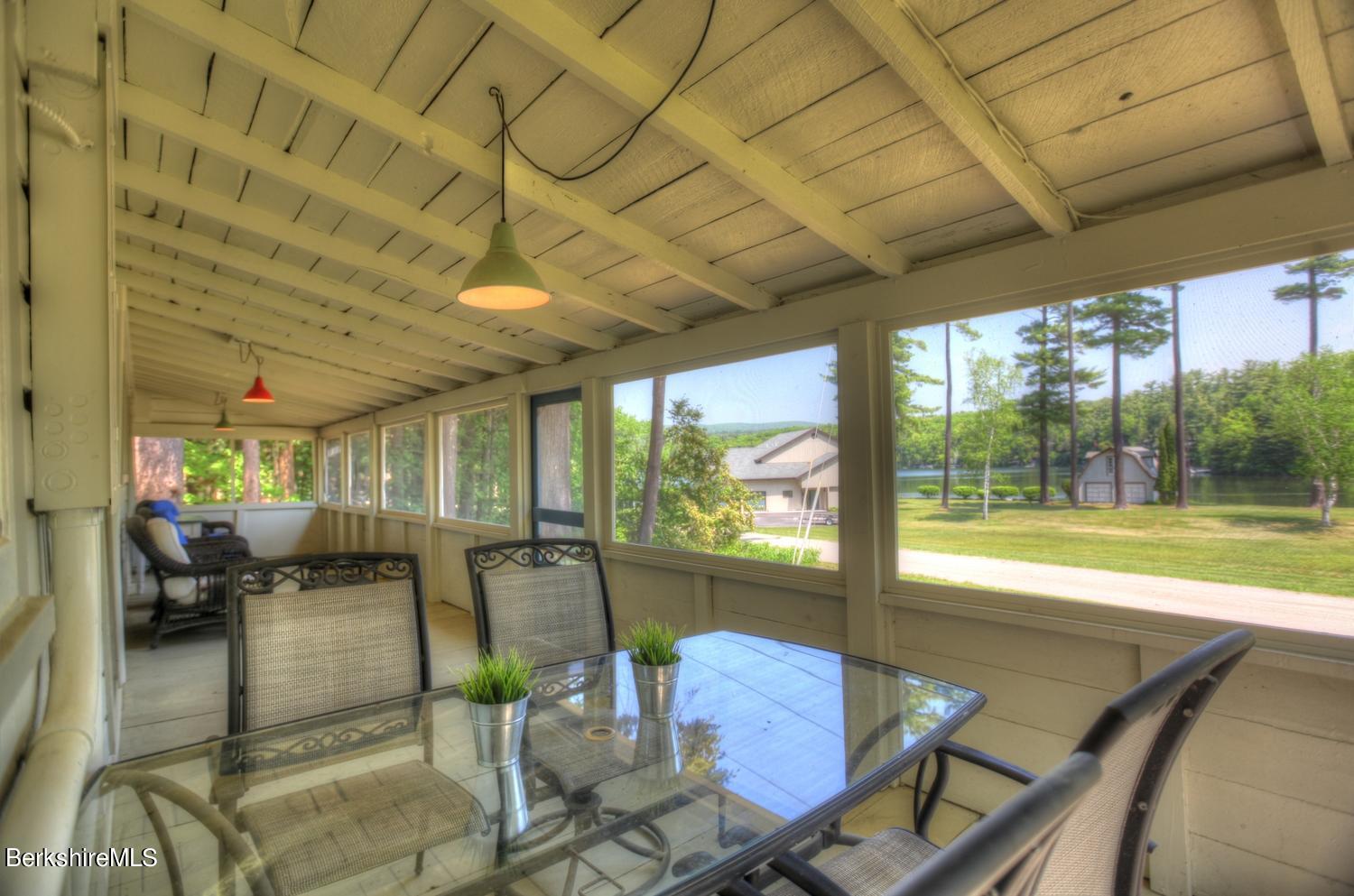 9 Lakeside Lake Buel 6
