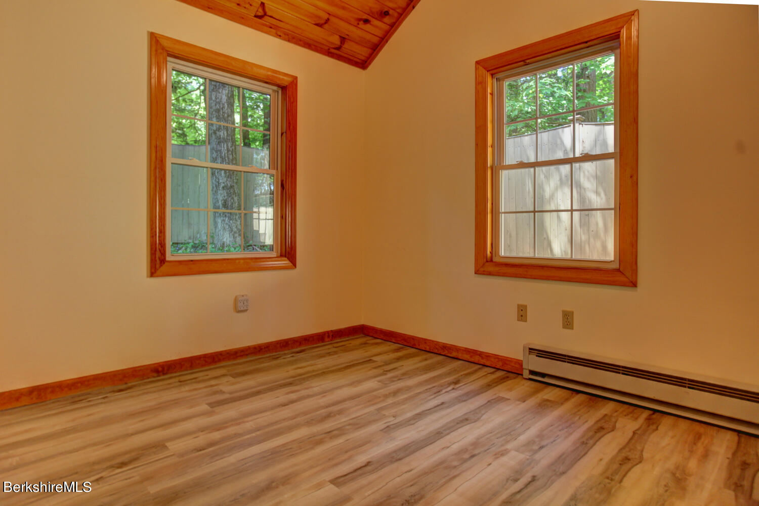 9 Lakeside Road New Marlborough, MA 01230 - Photo 22 of 29 9 Lakeside Lake Buel 22