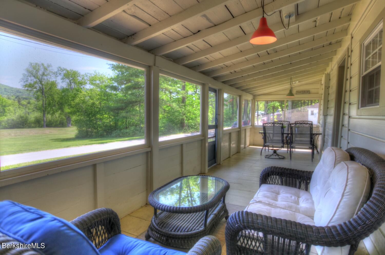 9 Lakeside Lake Buel 7