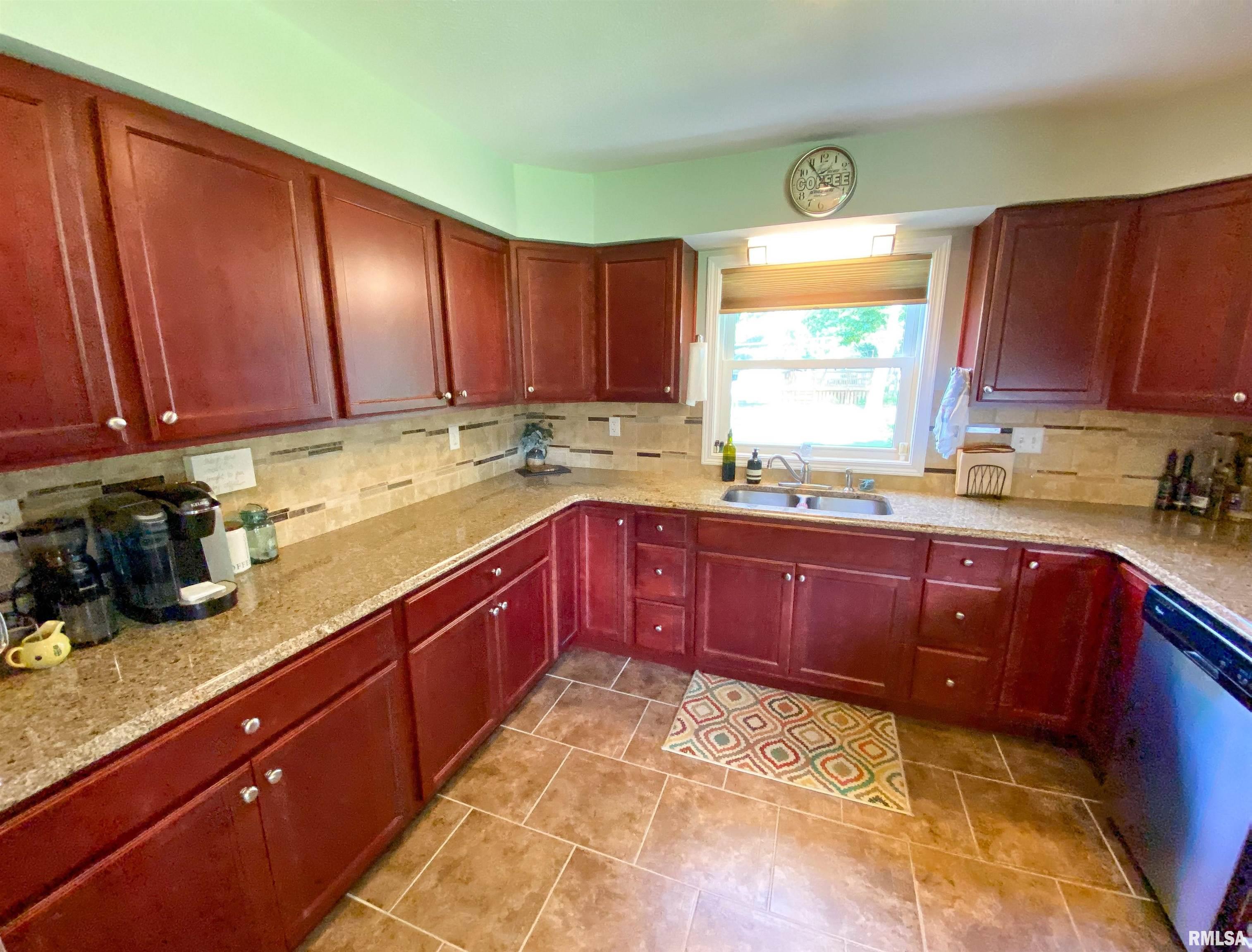 28 Stone Forge Pike Flora, IL 62839 - Photo 20 of 54