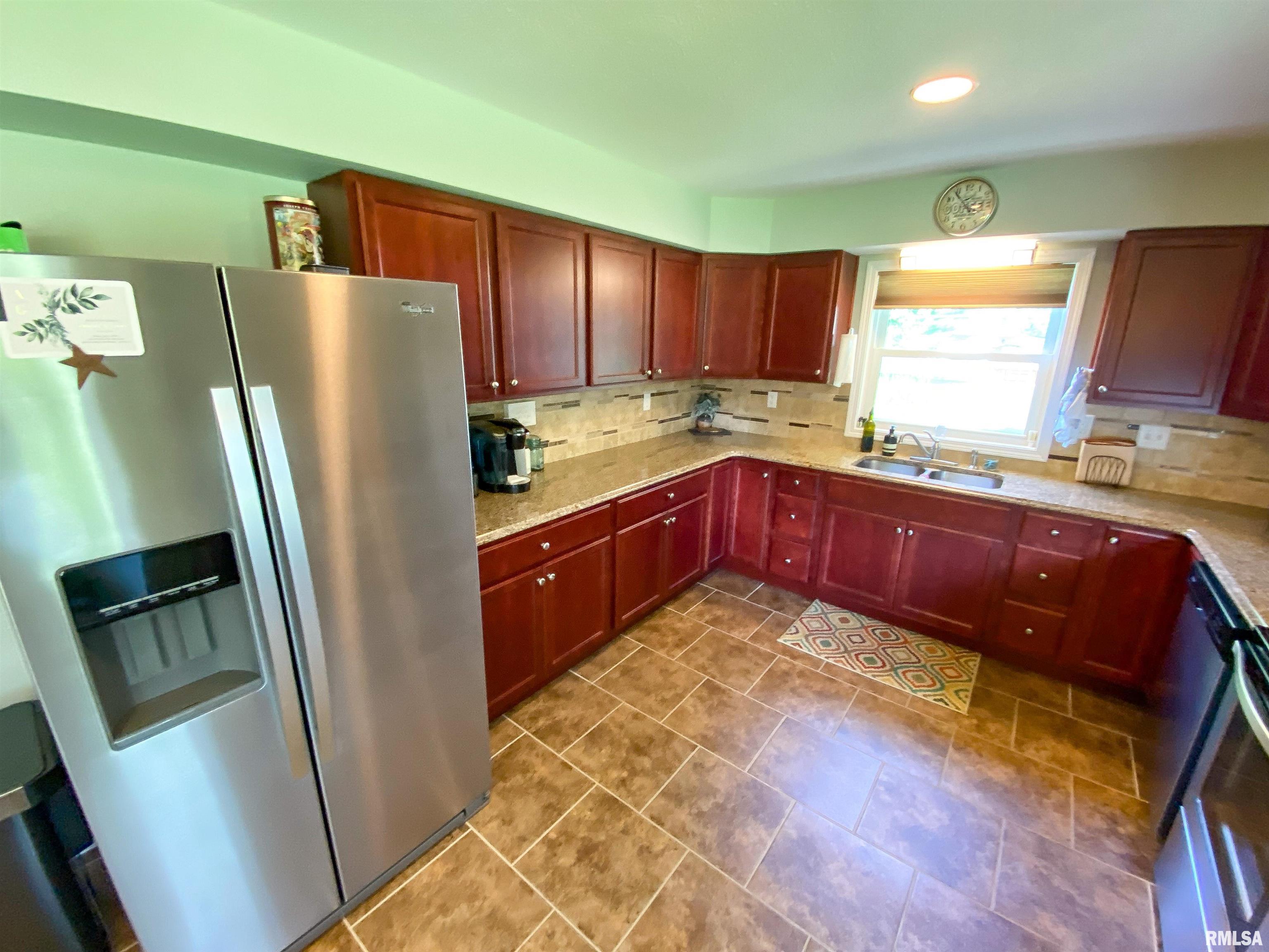 28 Stone Forge Pike Flora, IL 62839 - Photo 21 of 54