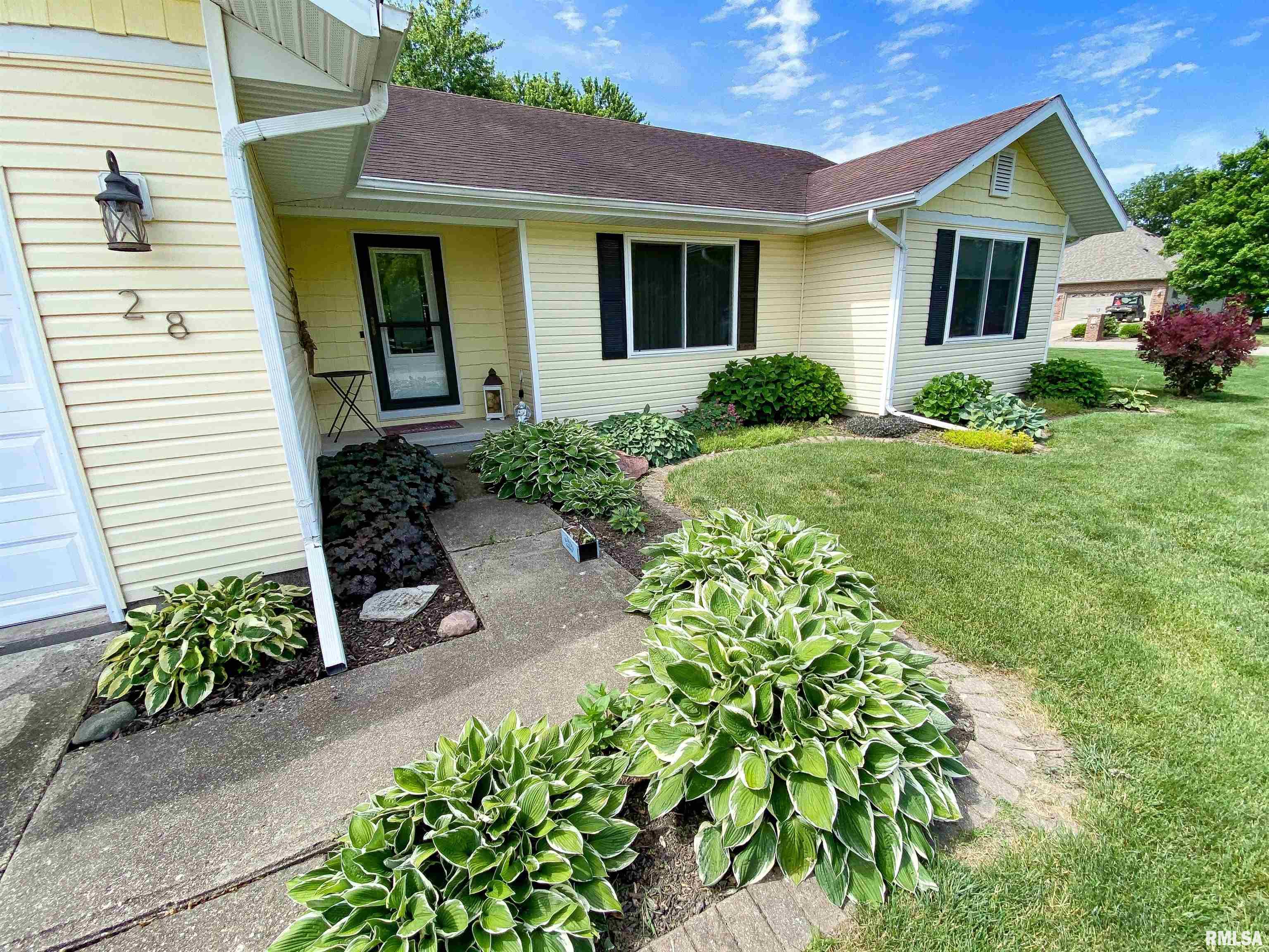 28 Stone Forge Pike Flora, IL 62839 - Photo 5 of 54