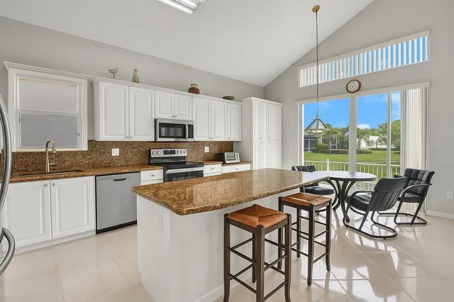 $4,500 | 1581 Northwest 159th Avenue, Pembroke Pines, FL 33028