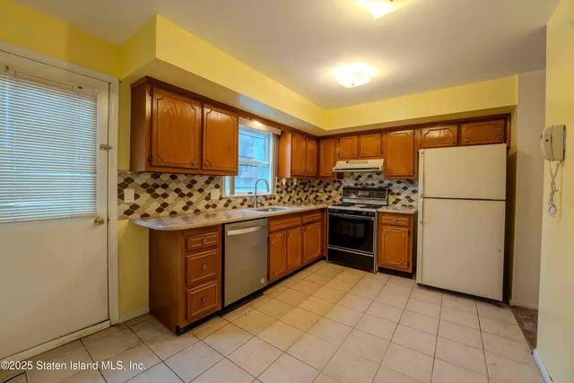 $799,000 | 78 Newberry Avenue | Dongan Hills