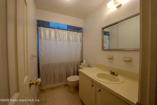 $799,000 | 78 Newberry Avenue | Dongan Hills