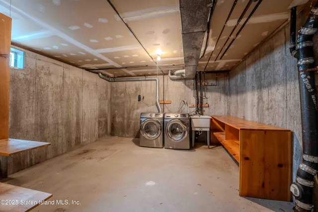 $799,000 | 78 Newberry Avenue | Dongan Hills