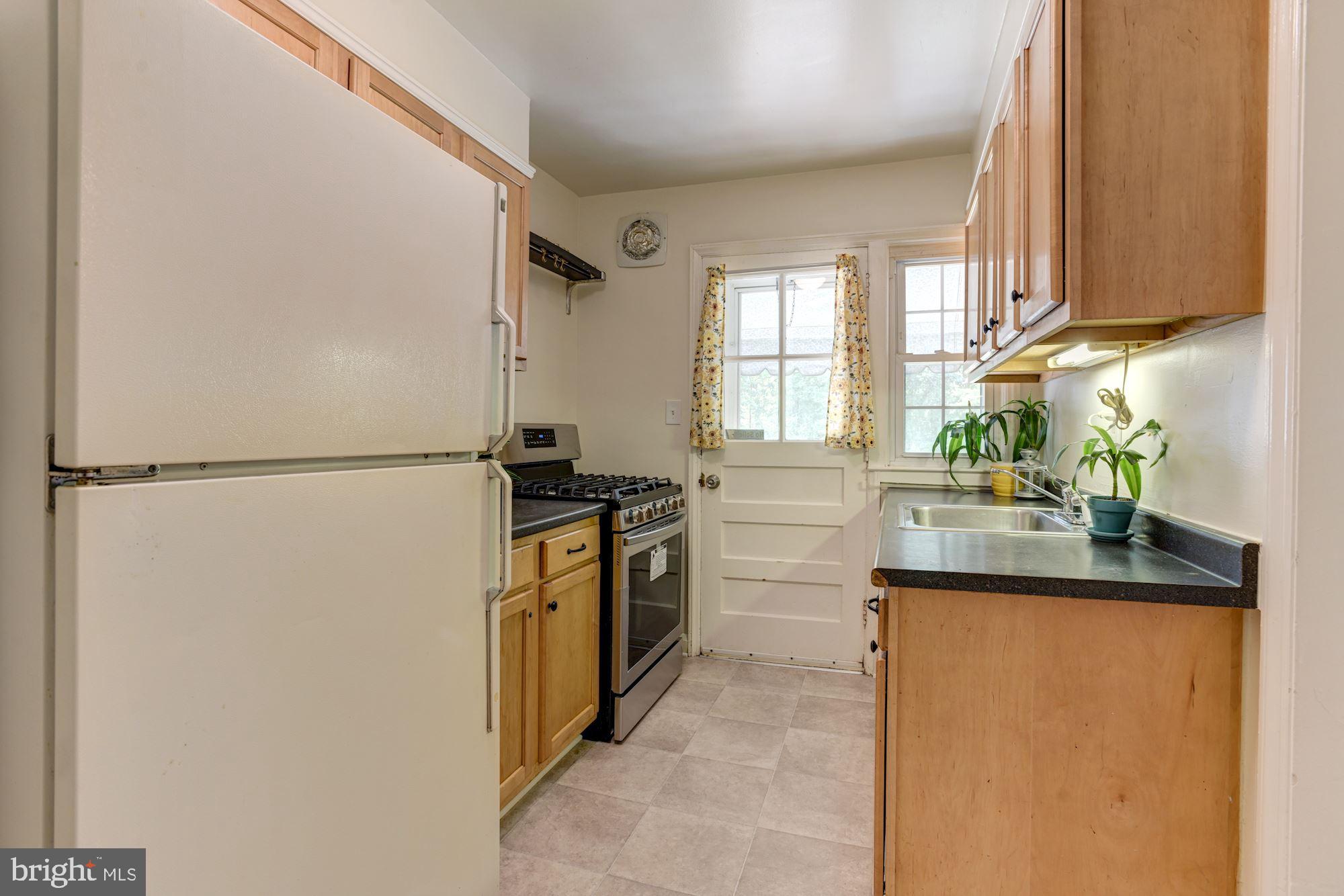 1816 Edgewood Road Baltimore, MD 21286 - Photo 22 of 31