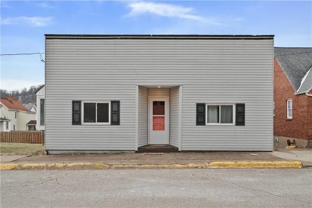 $119,900 | 744 Lincoln Avenue, Springdale, PA 15144