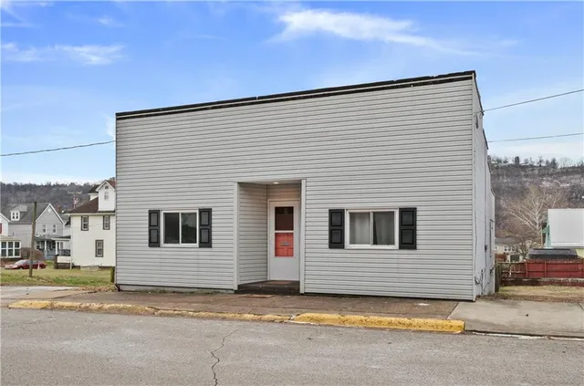 $119,900 | 744 Lincoln Avenue, Springdale, PA 15144