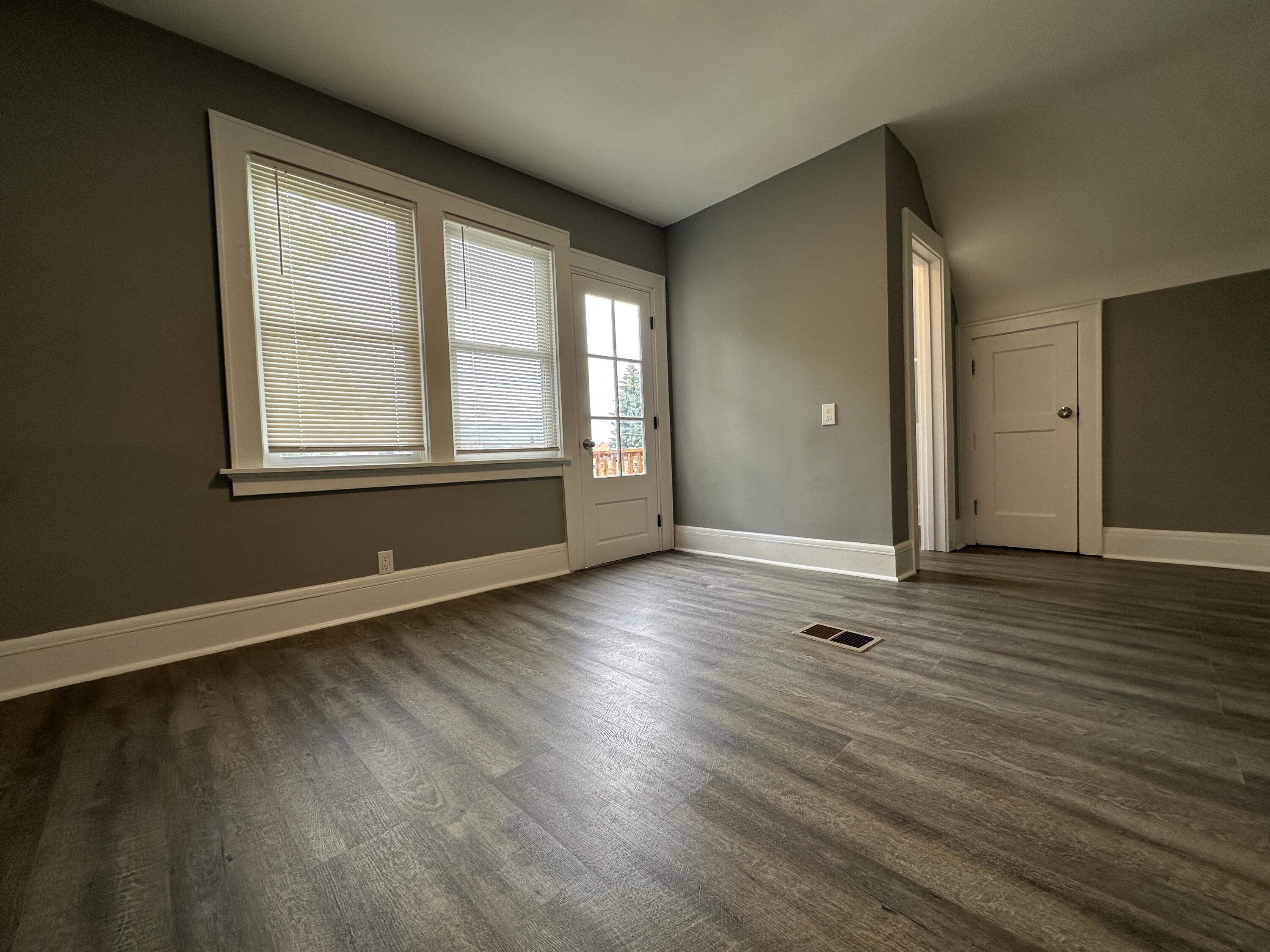 3715 North 22nd Street Milwaukee, WI 53206 - Photo 16 of 26 IMG_3220 2