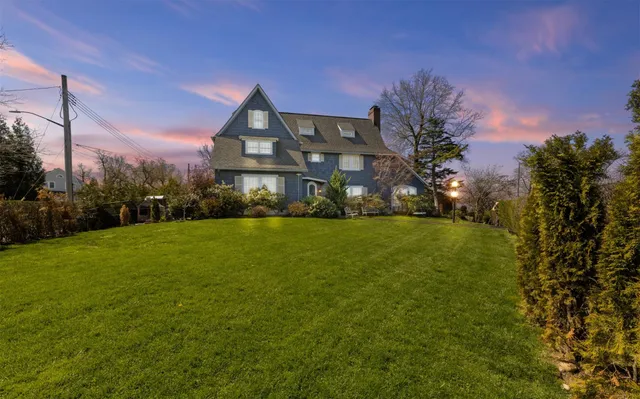 a view of building with outdoor space
