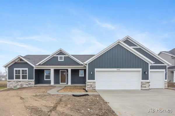 $539,900 | 11440 Shoreline Drive, Unit 110, Allendale, MI 49401