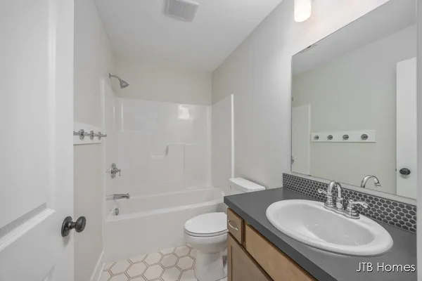 $539,900 | 11440 Shoreline Drive, Unit 110, Allendale, MI 49401