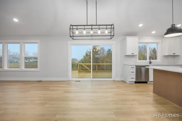 $539,900 | 11440 Shoreline Drive, Unit 110, Allendale, MI 49401