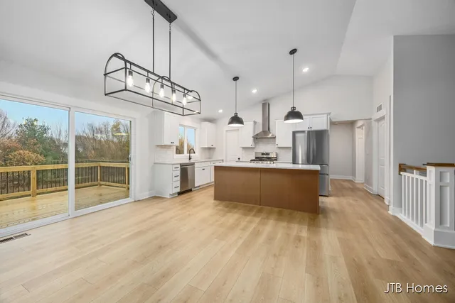 $539,900 | 11440 Shoreline Drive, Unit 110, Allendale, MI 49401