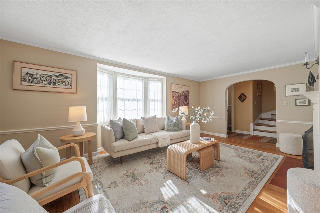 31 Sunset Road Melrose, MA 02176 - Photo 5 of 41 Gallery Image 5