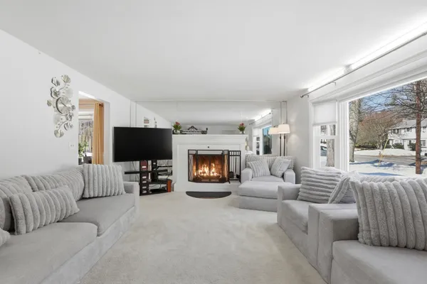 $670,000 | 10 Todd Road, Nashua, NH 03064