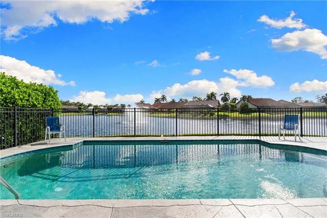 $829,000 | 200 St James Way, Naples, FL 34104