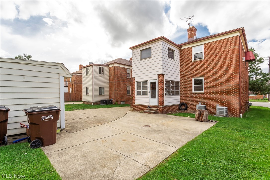 6211-6215 Ridge Road Parma, OH 44129 - Photo 4 of 25