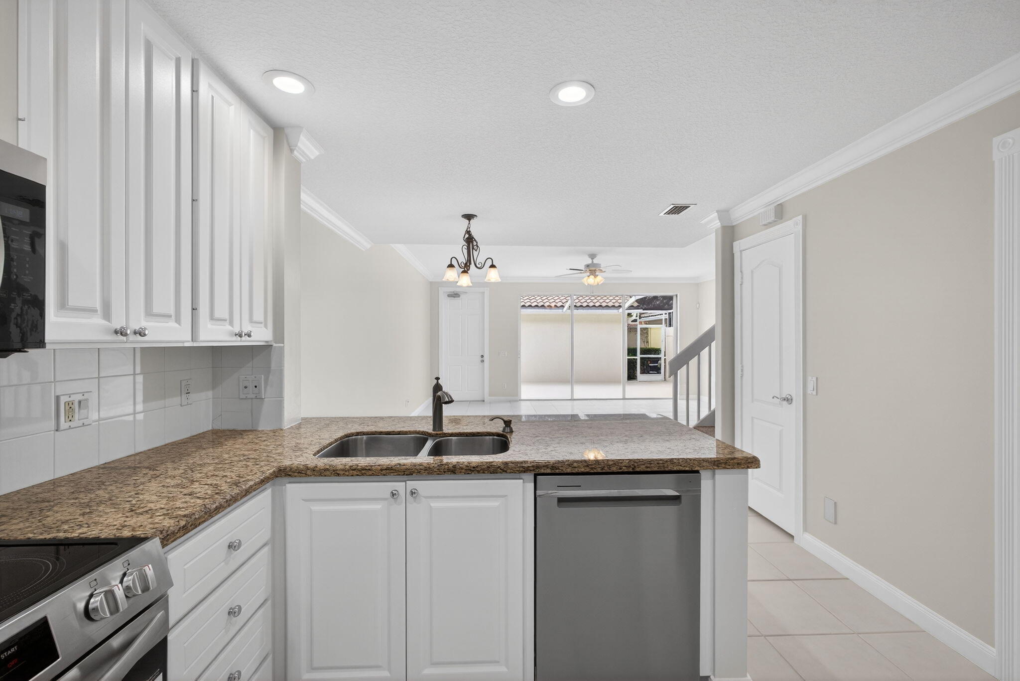 4118 Parkside Drive Jupiter, FL 33458 - Photo 11 of 72 17-web-or-mls-5D1A9167