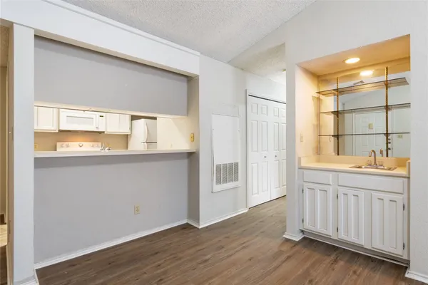 $214,900 | 1202 Thorpe Lane, Unit 216, San Marcos, TX 78666