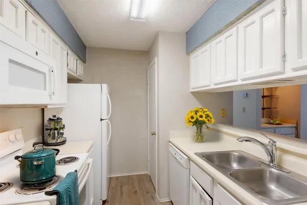 $214,900 | 1202 Thorpe Lane, Unit 216, San Marcos, TX 78666