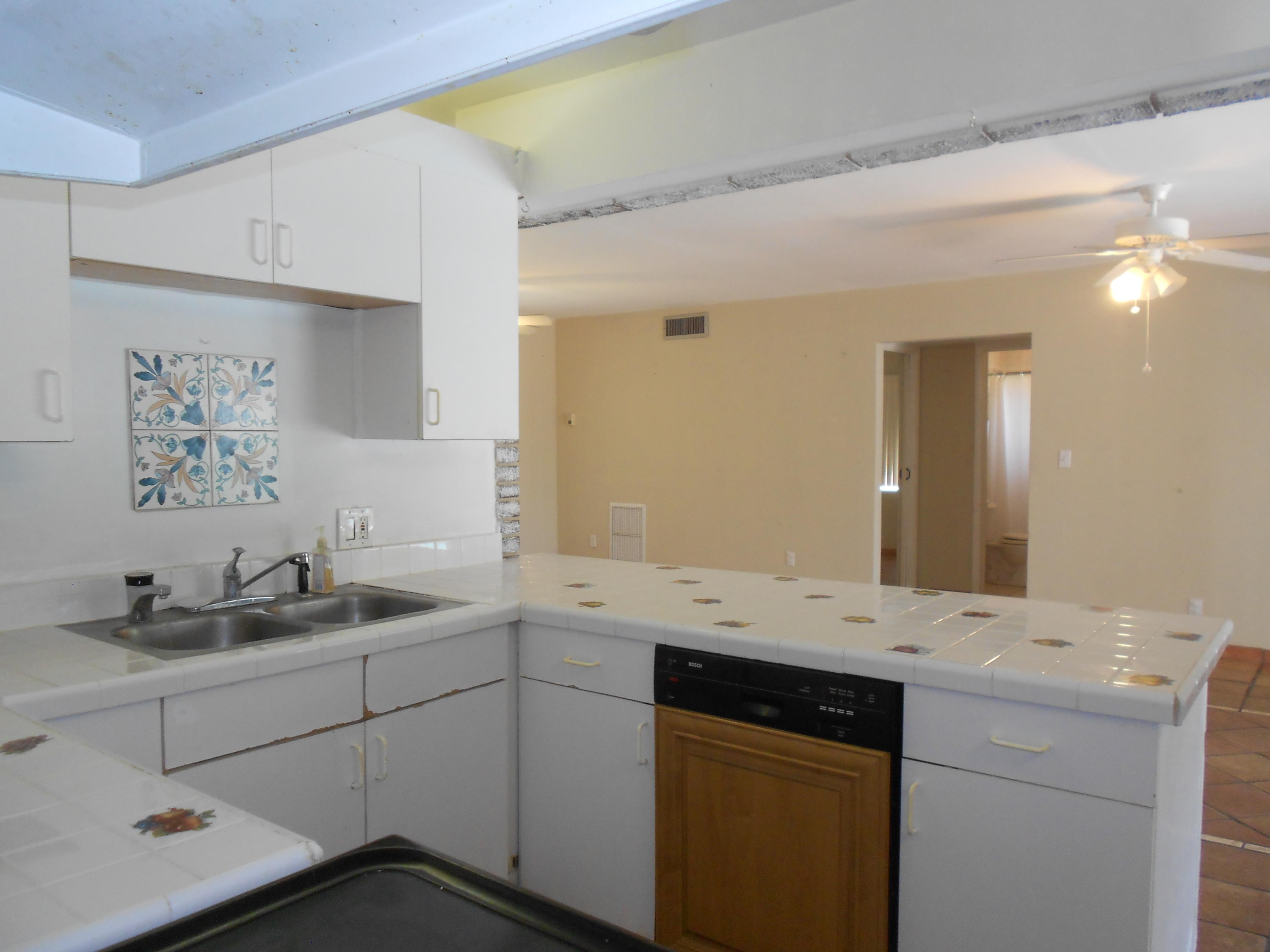 3430 Gulfstream Road Palm Springs, FL 33461 - Photo 3 of 17 Kitchen
