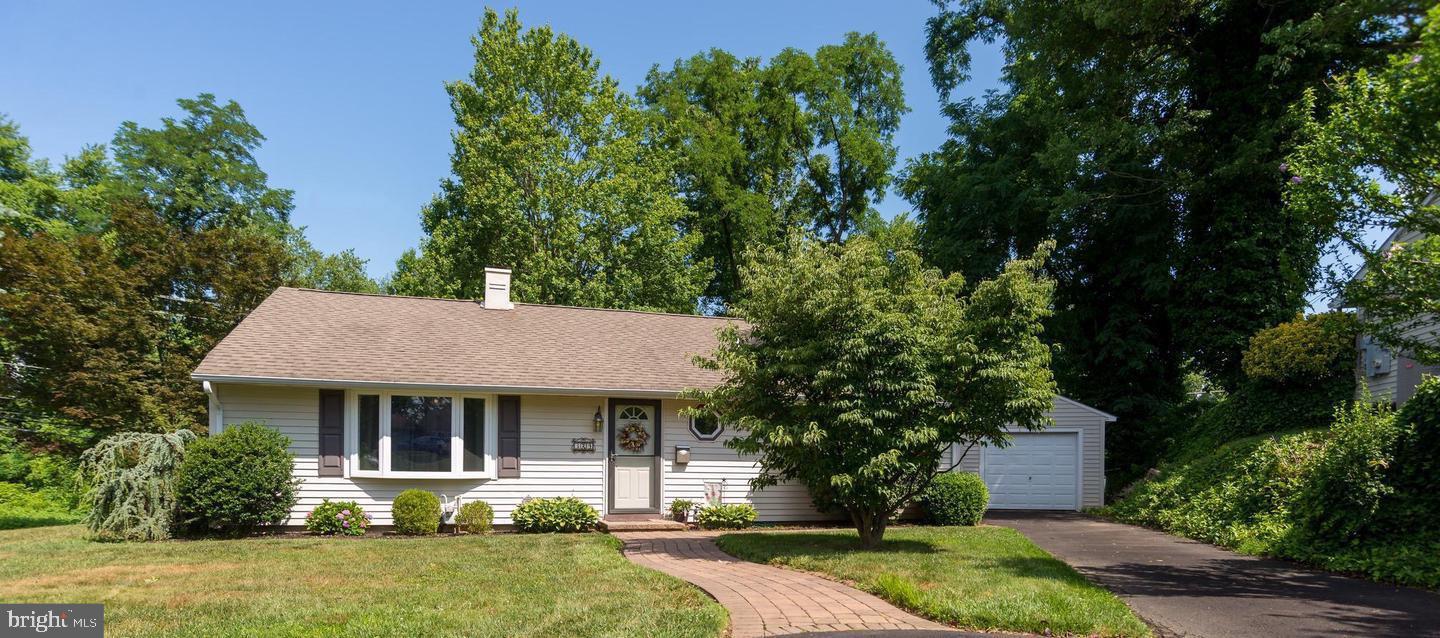 329 Chelsea Road Fairless Hills, PA 19030 - Photo 3 of 20 Gallery Image 3