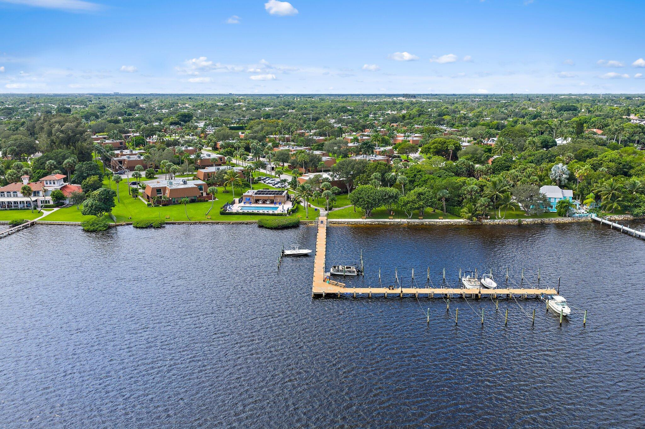 825 Center Street, Unit 30A Jupiter, FL 33458 - Photo 2 of 33 006-825CenterSt-Jupiter-FL-33458-SMALL