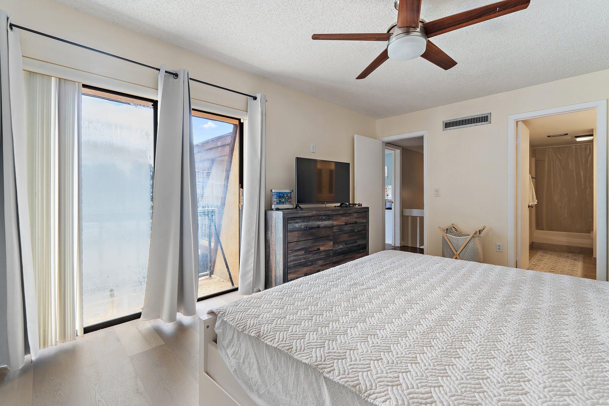 825 Center Street, Unit 30A Jupiter, FL 33458 - Photo 21 of 33 056-825CenterSt-Jupiter-FL-33458-SMALL