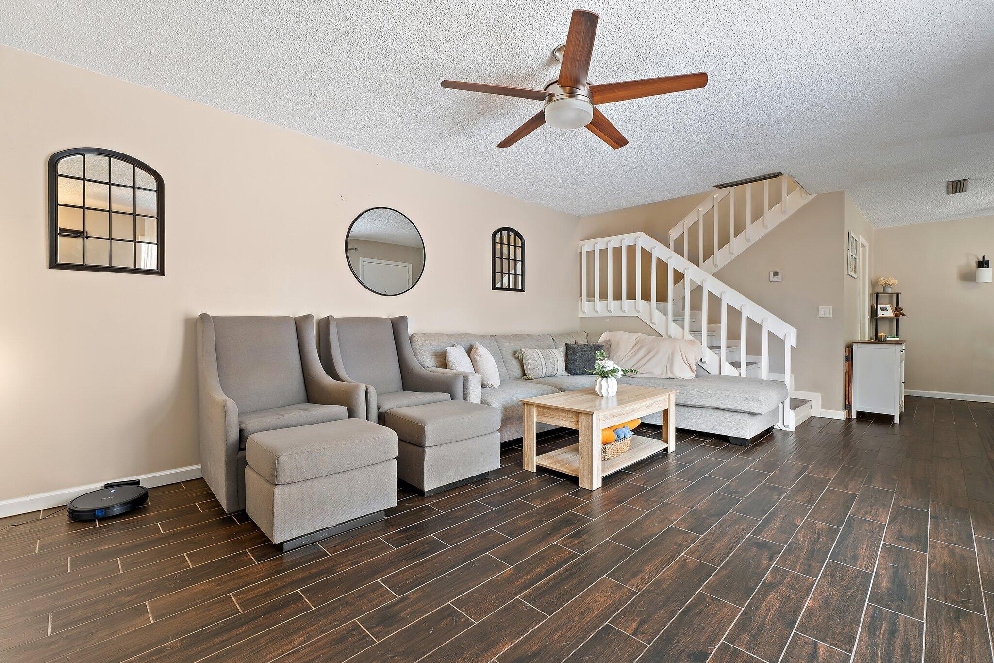 825 Center Street, Unit 30A Jupiter, FL 33458 - Photo 9 of 33 037-825CenterSt-Jupiter-FL-33458-SMALL