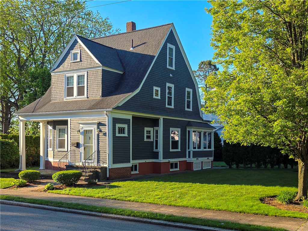 225 Hunts Avenue Pawtucket, RI 02861 - Photo 2 of 35