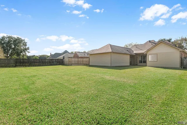 $369,000 | 12330 Oak Alley Drive, Geismar, LA 70734