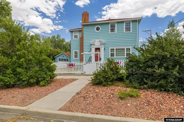 $319,900 | 1117 South Lincoln Street, Casper, WY 82601
