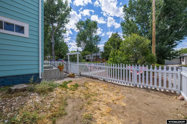 $319,900 | 1117 South Lincoln Street, Casper, WY 82601
