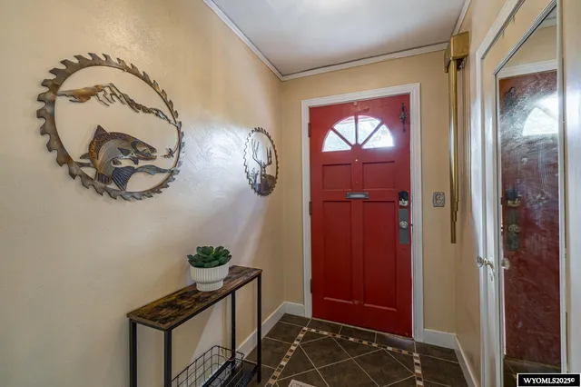 $319,900 | 1117 South Lincoln Street, Casper, WY 82601