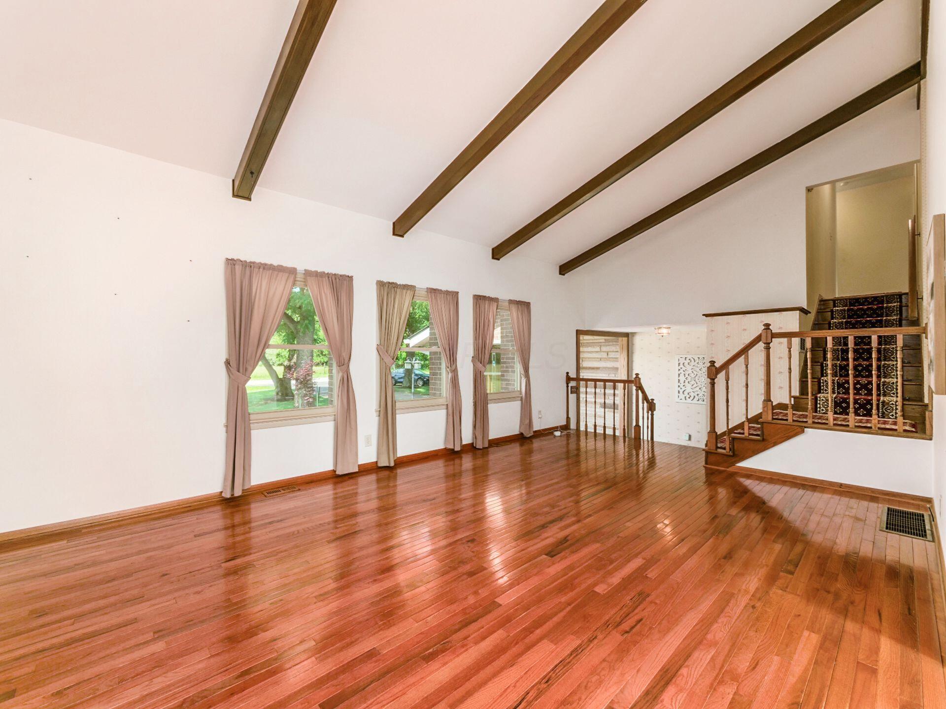 11020 Adams Road Galena, OH 43021 - Photo 4 of 34