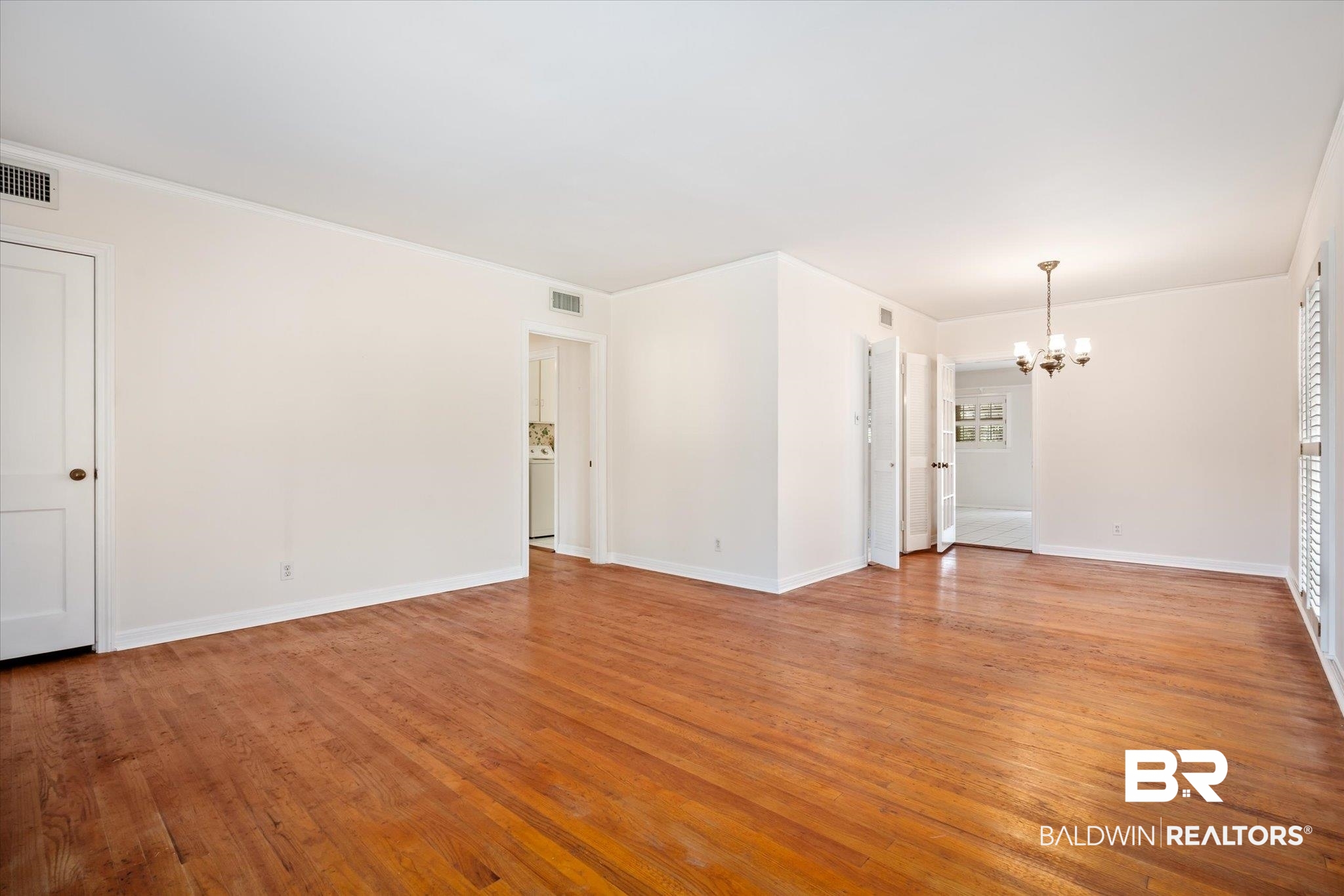 16 East Chadwick Drive Mobile, AL 36606 - Photo 3 of 19