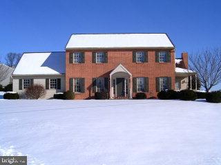 4 Bentley Lane Lititz, PA 17543 - Photo 1 of 7