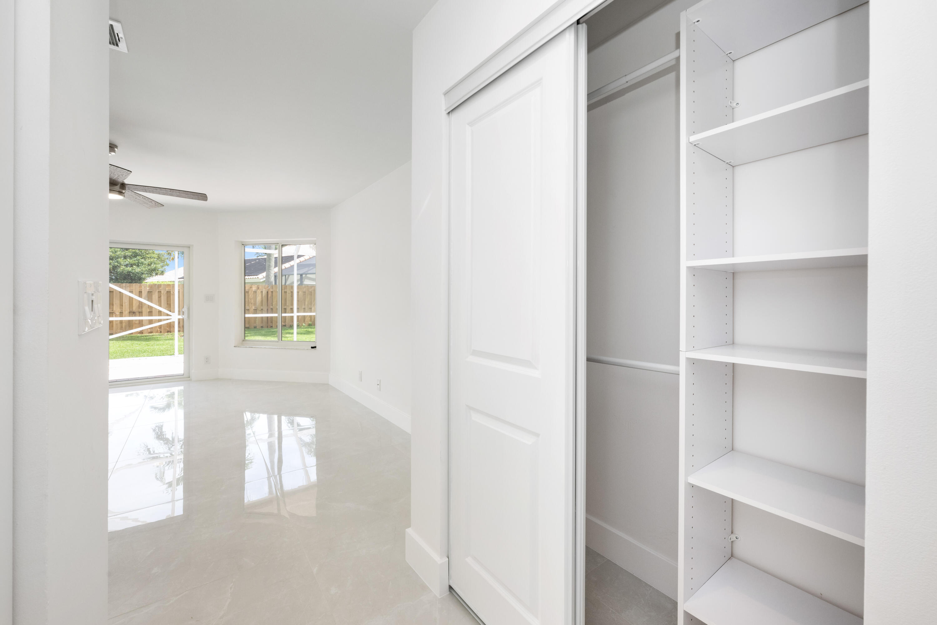 9585 Carousel Circle South Boca Raton, FL 33434 - Photo 30 of 49 Inside 16