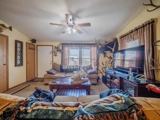 $220,000 | 468 King Street, Evansville, WY 82636