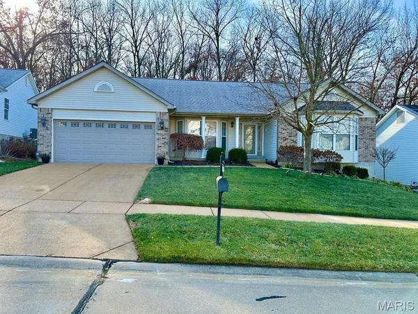 $399,900 | 3071 Crystal Lake Drive, St. Louis, MO 63129