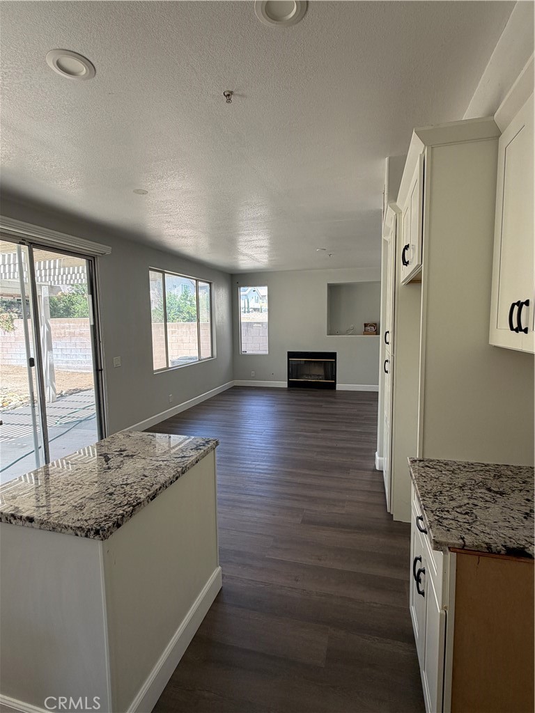 14870 Rodeo Way Fontana, CA 92336 - Photo 4 of 23