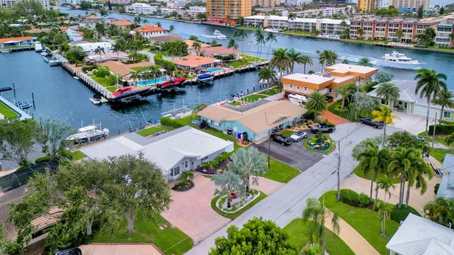 $2,000,000 | 2739 Northeast 10th Street, Pompano Beach, FL 33062