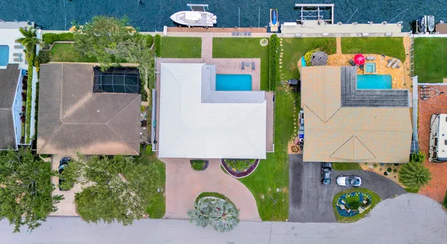 $2,000,000 | 2739 Northeast 10th Street, Pompano Beach, FL 33062