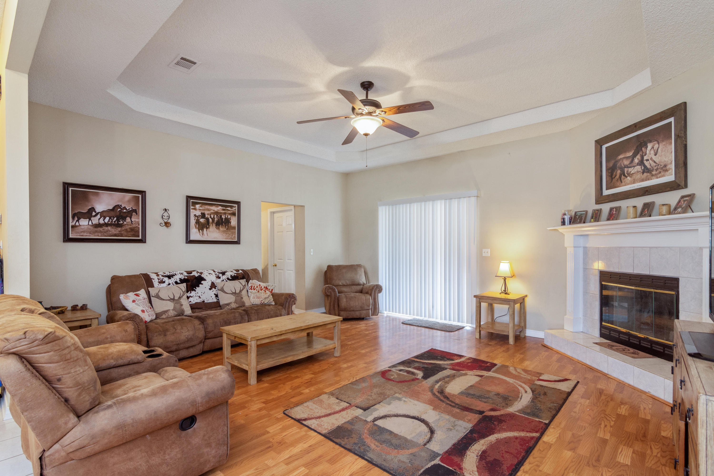4811 Young Road Crestview, FL 32539 - Photo 3 of 21 Open Living room