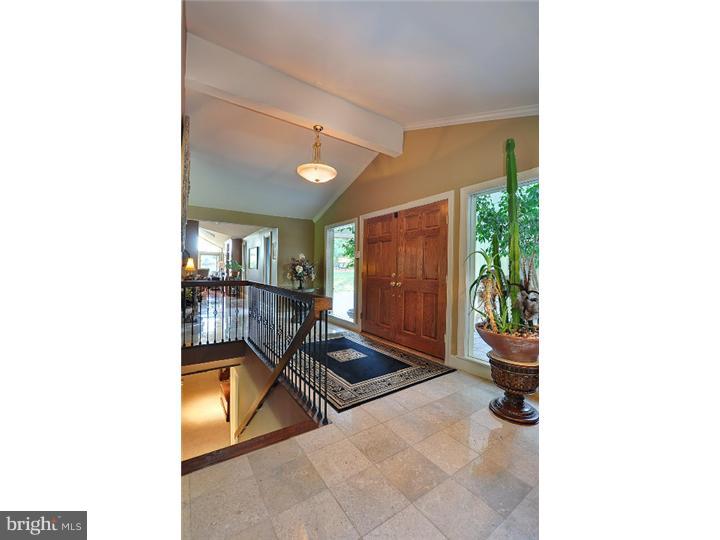 732 Hillview Road Malvern, PA 19355 - Photo 4 of 25 Foyer