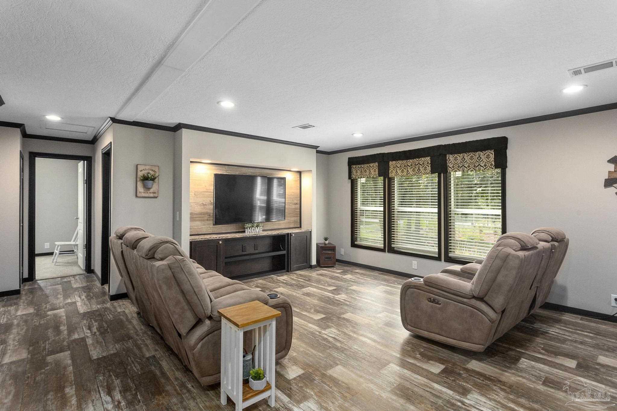 4464 Jernigan Road Pace, FL 32571 - Photo 8 of 38