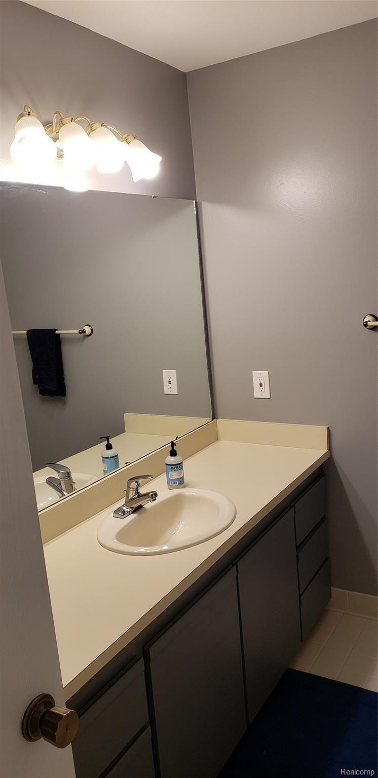 1500 Meadowside Drive, Unit 180 Rochester, MI 48307 - Photo 17 of 17 20191005_114100.jpg