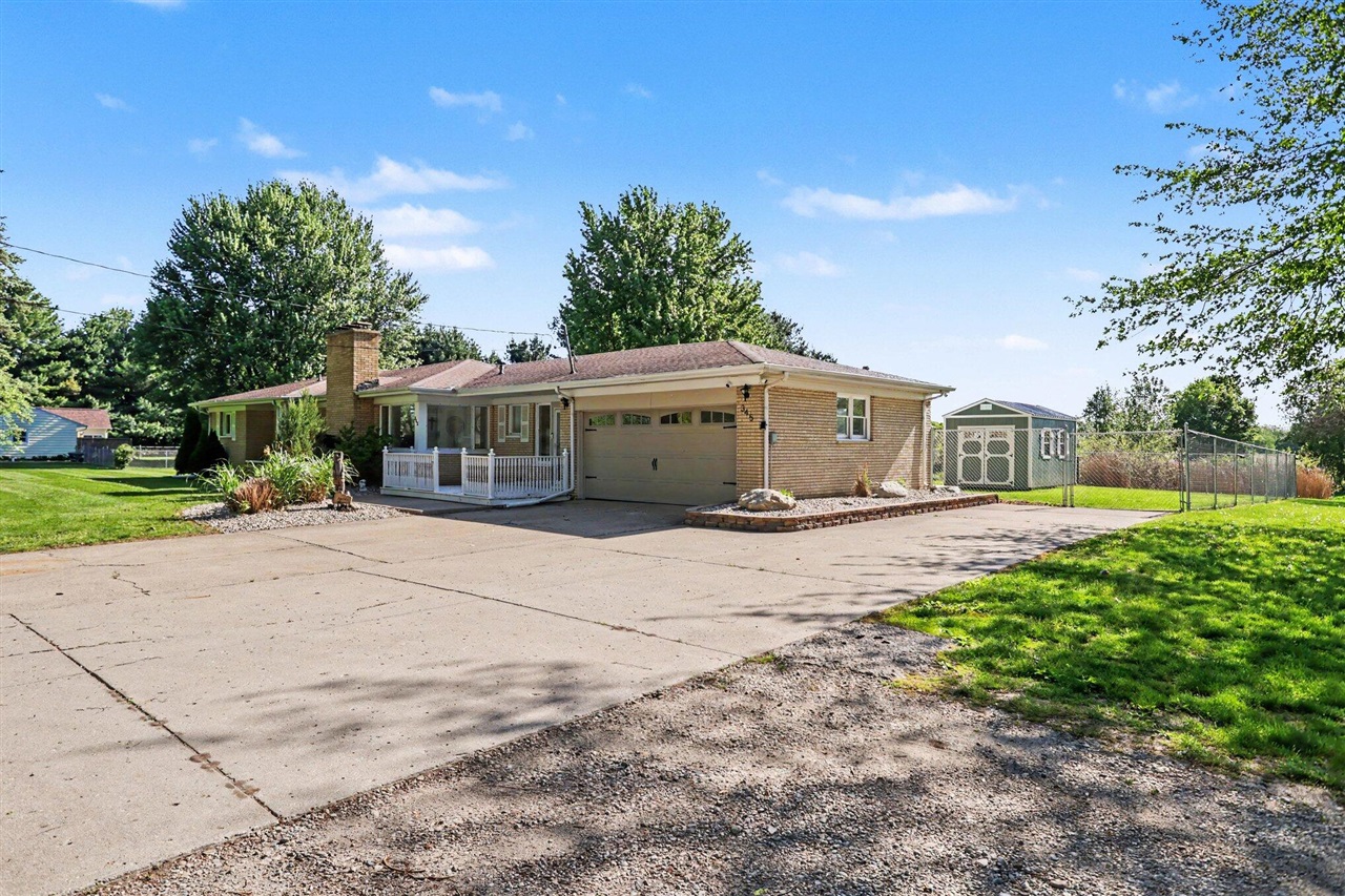 345 North Fremont Road Coldwater, MI 49036 - Photo 2 of 29